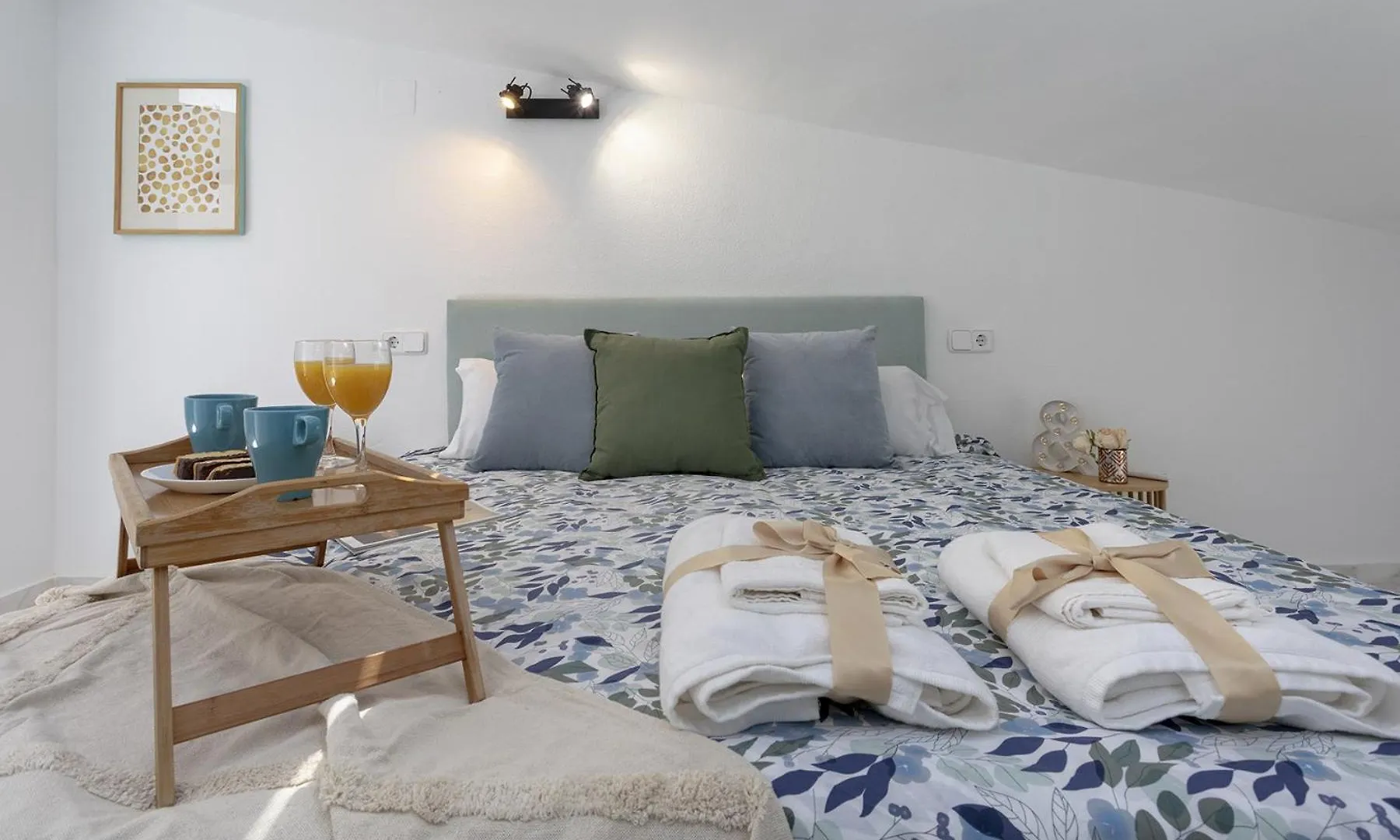-Malagasunapts-Ayala33 Bus-Train Station - Huelin Beach 0*, Malaga Spain