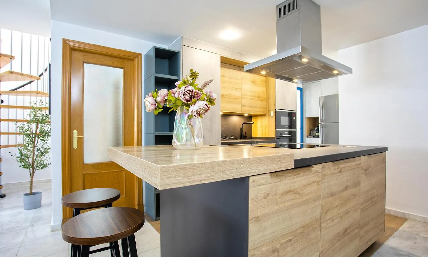-Malagasunapts-Ayala33 Bus-Train Station - Huelin Beach Malaga